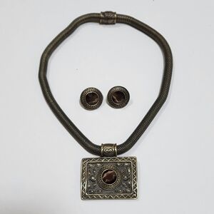 1980s NECKLACE/EARRING SET BRONZE TONE, PENDANT WITH STONE FLEXIBLE WOVEN CHAIN